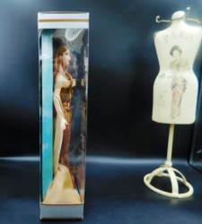 barbie topaz side